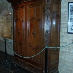 Crypt Museum (Armoire)